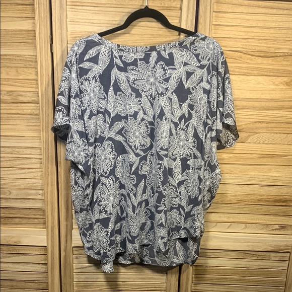 Loft Floral Gray White Women's Top Blouse Tie Front Size XL - Picture 9 of 9